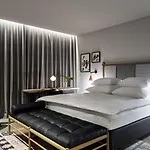 Puro Kazimierz 4*